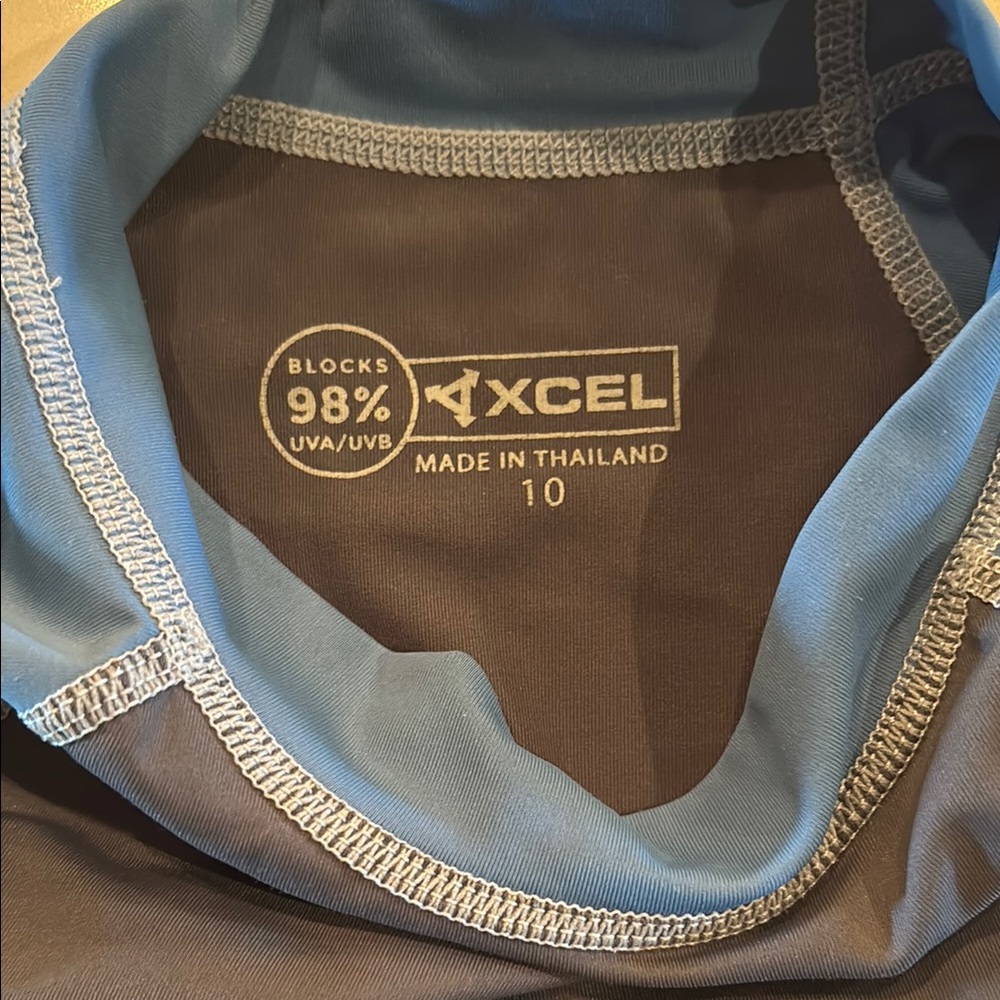 XCEL Blue and Gray Rash Guard - Picture 2 of 3